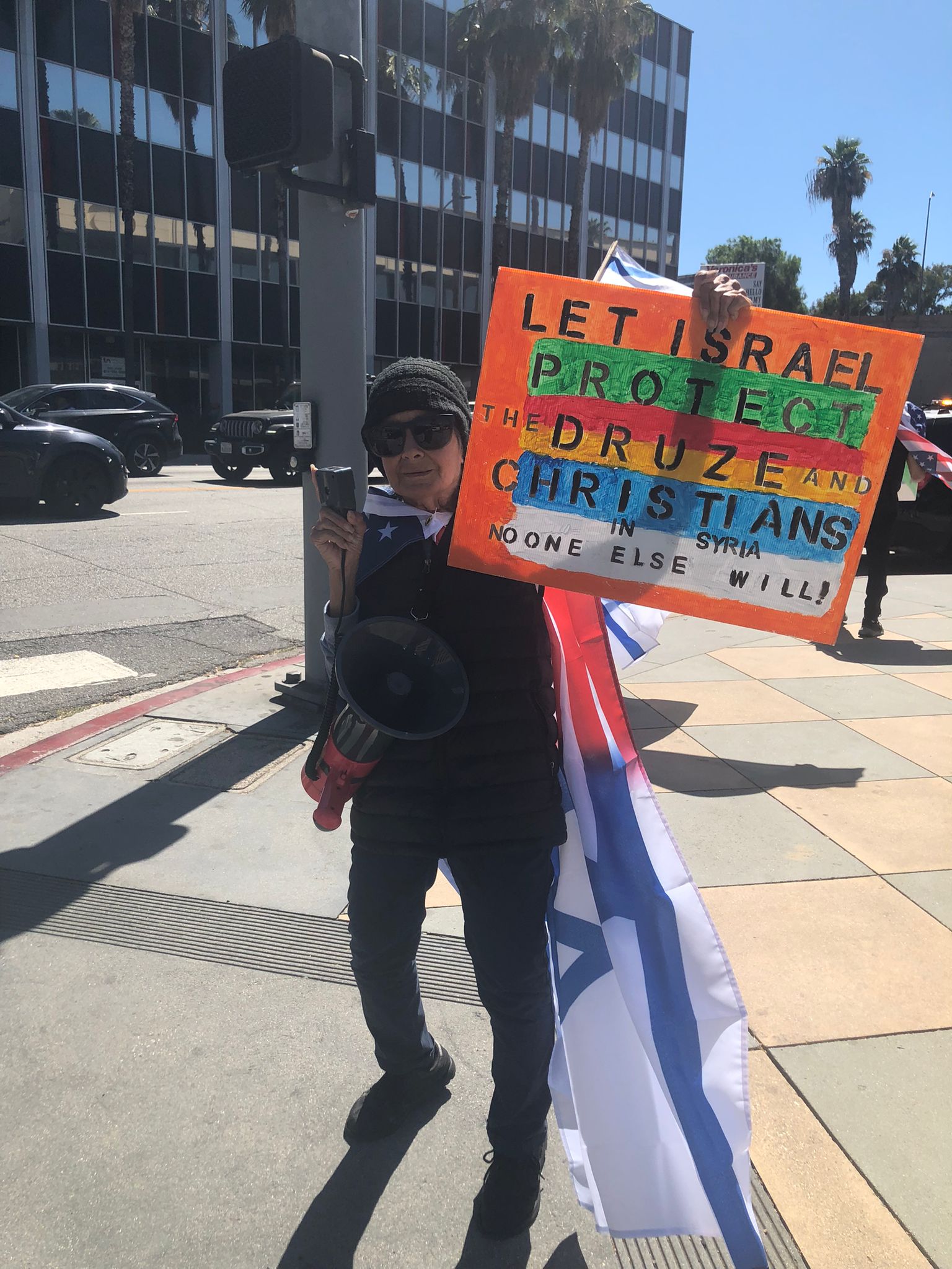 b80c93d1-64d4-4f6d-af78-767bd81c3def